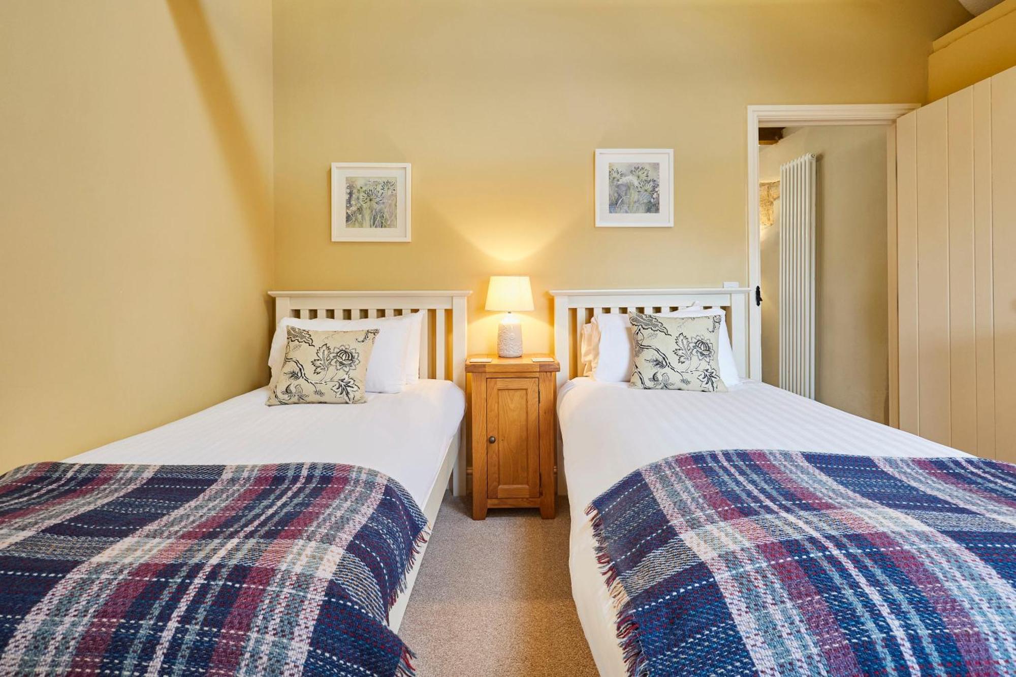Host & Stay - Tithe Barn Cottages Easington Rom bilde